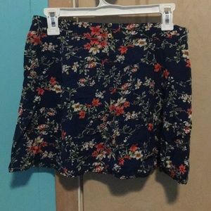 Floral mini skirt